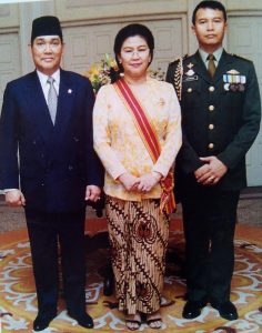 TB Hasanuddin saat menjadi Ajudan Wakil Presiden RI-6 Jenderal Purn Try Sutrisno