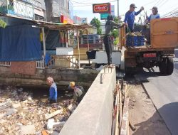 Butuh Waktu Tiga Hari Untuk Angkut Sampah di KCB Mampang