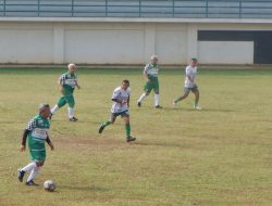 Jalin Keakraban Komunitas Sepakbola, All Star Depok Menjamu Pahoman Lampung