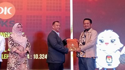 KPU Depok berikan 50 SK Penetapan Anggota DPRD Terpilih Di Pileg 2024