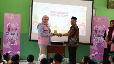 Sukseskan Hari Anak Nasional, Srikandi PLN UIT JBB Sosialisasi Kelistrikan di MI Sirojul Athfal