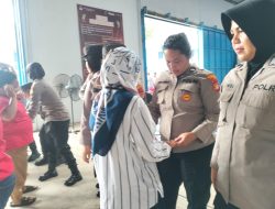 KPU Kota Depok Gelar Penyortiran dan Pelipatan, Polisi Periksa Kuku Petugas Sortir dan Lipat