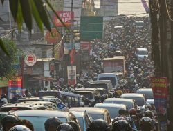 Jalan Raya Sawangan Macet Terus, Janji Pemkot Depok Hanya Sekadar Klakson, Din, Din…..!