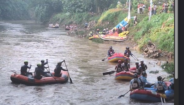 DLHK Depok Dampingi Delegasi ASEAN Susuri Ciliwung, Ini Dampaknya buat Warga Bantaran Sungai