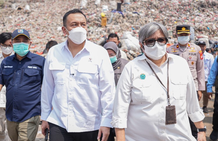 Wamen LH Sidak TPA Cipayung, Depok Dikejar Target Sampah Terkelola 100 Persen di 2029