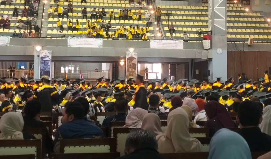 Lulusan UNJ Telah Bekerja Sebelum Wisuda: Cetak 2.437 Lulusan Kompeten Pada Wisuda Ke-42